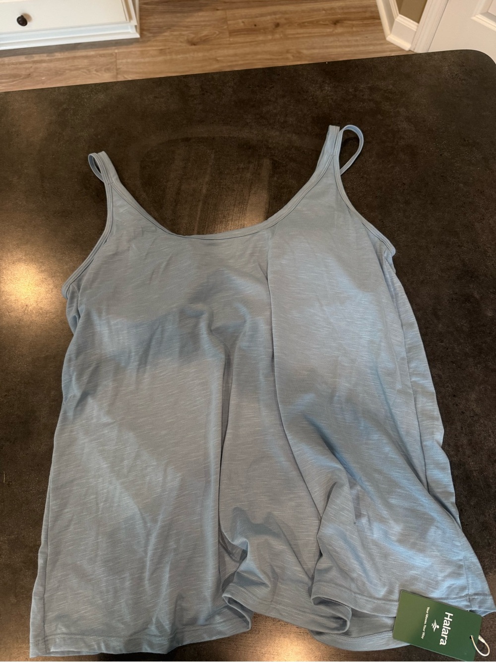 HALARA Lightweight Beige Scoop Neck Tank Top w/built in bra